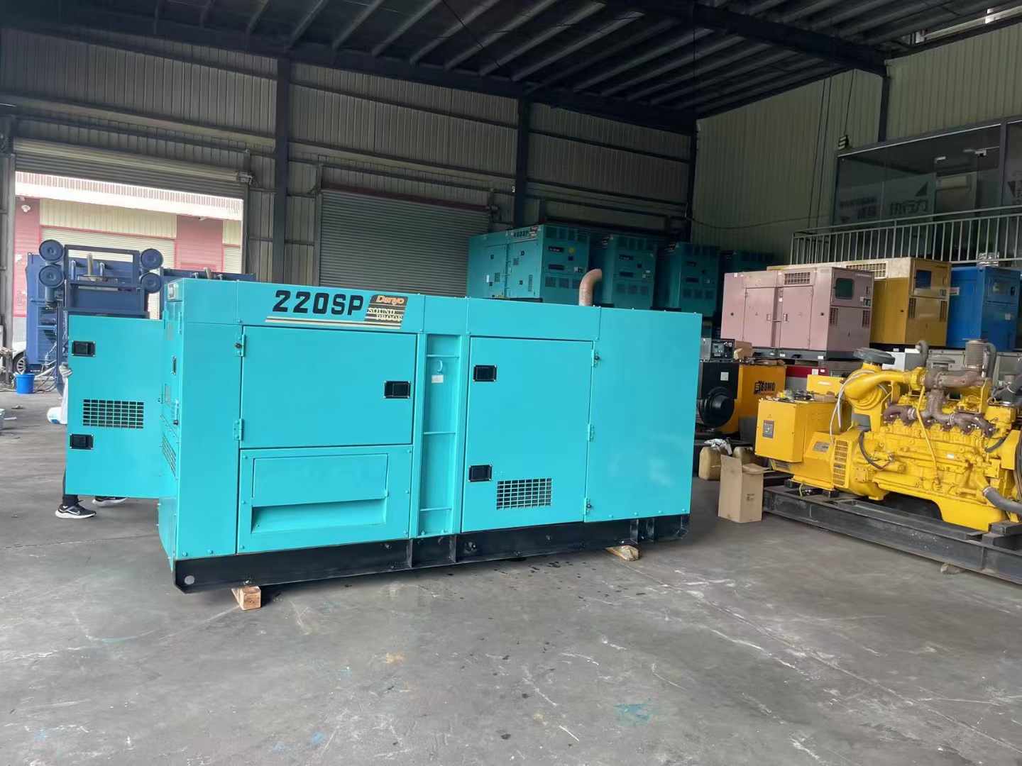 周村800kW 柴油发电机的输出电流波动范围是多少？