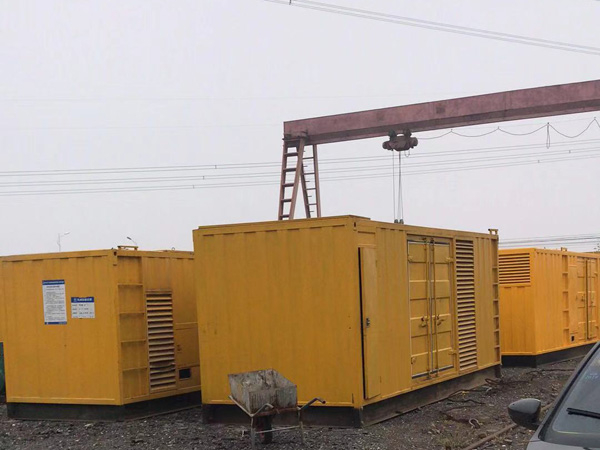 周村100kw柴油发电机组每小时油耗？